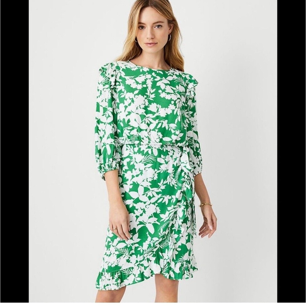 Ann Taylor Sheath Dress Sz 4P Floral Side Tie Green & White 3/4 Sleeves $159